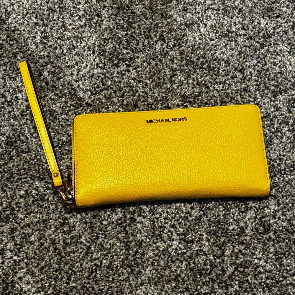 Michael Kors Golden/Yellow Wristlet